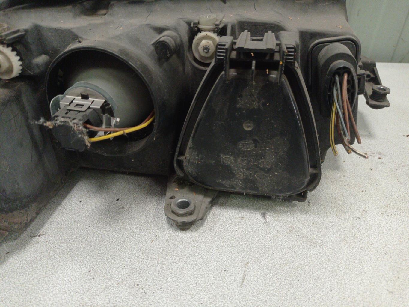 Gruppo ottico anteriore principale sinistro (luci)(faro) VOLKSWAGEN PASSAT 4 PHASE 2 Diésel - 1