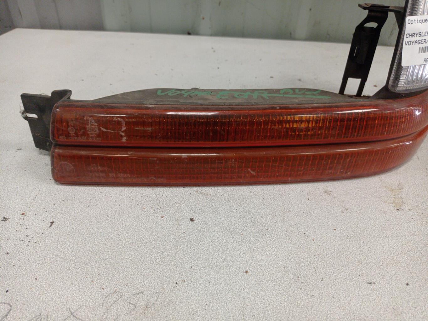 Gruppo ottico anteriore secondario sinistro (luci)(freccia) CHRYSLER VOYAGER 2  - 1