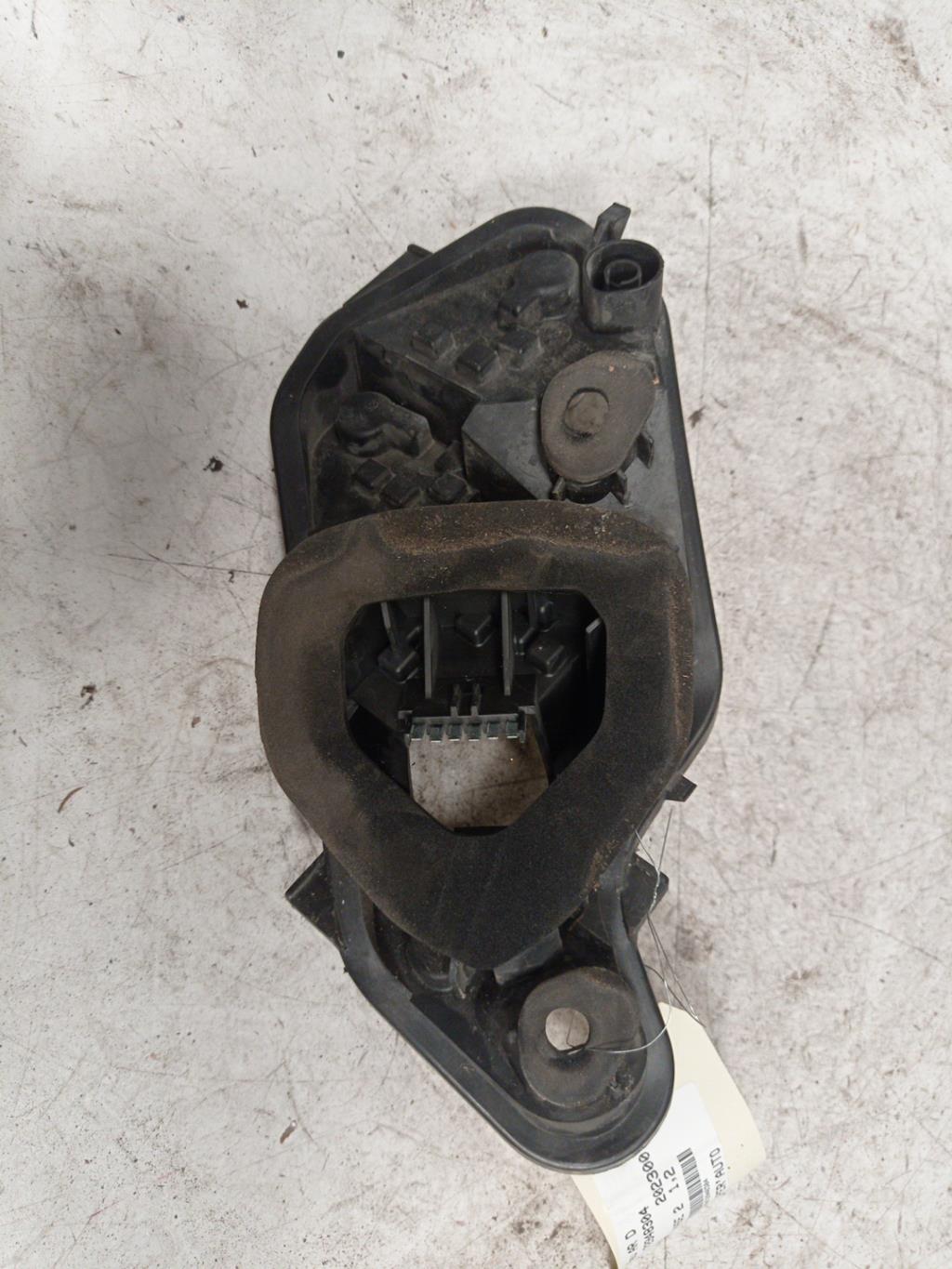 Base portalampade fanale posteriore destro OPEL CORSA D PHASE 2 Diésel - 1
