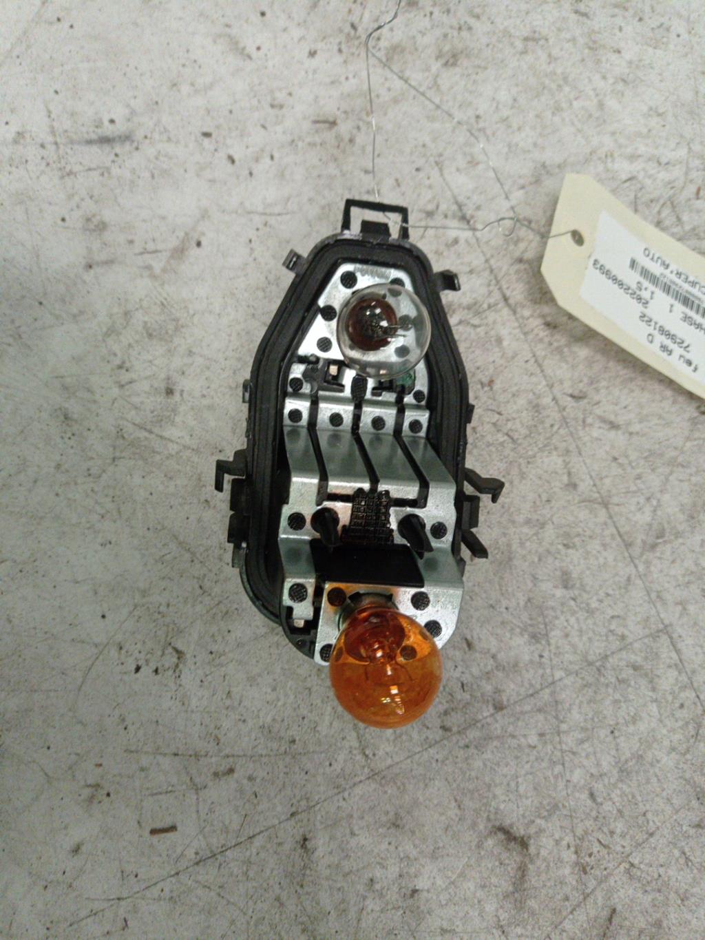 Base portalampade fanale posteriore destro RENAULT CLIO 4 PHASE 1 Diésel - 1