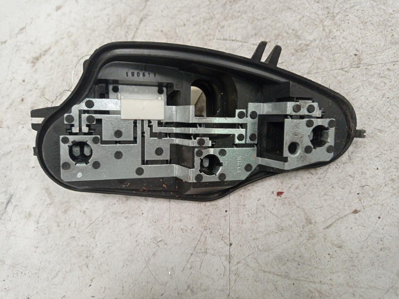 Base portalampade fanale posteriore sinistro CITROEN C3 2 PHASE 1 Gasolina - 1