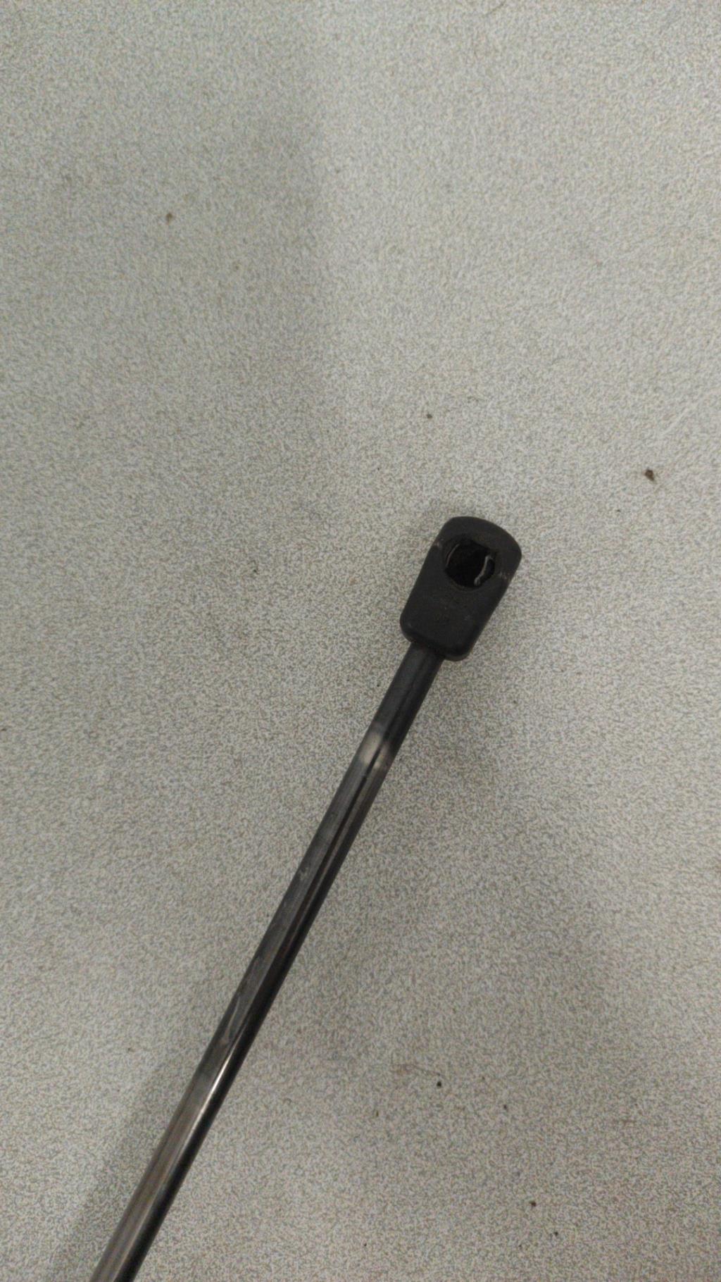 Verin de capot AUDI A4 2 PHASE 1 Diesel - 1