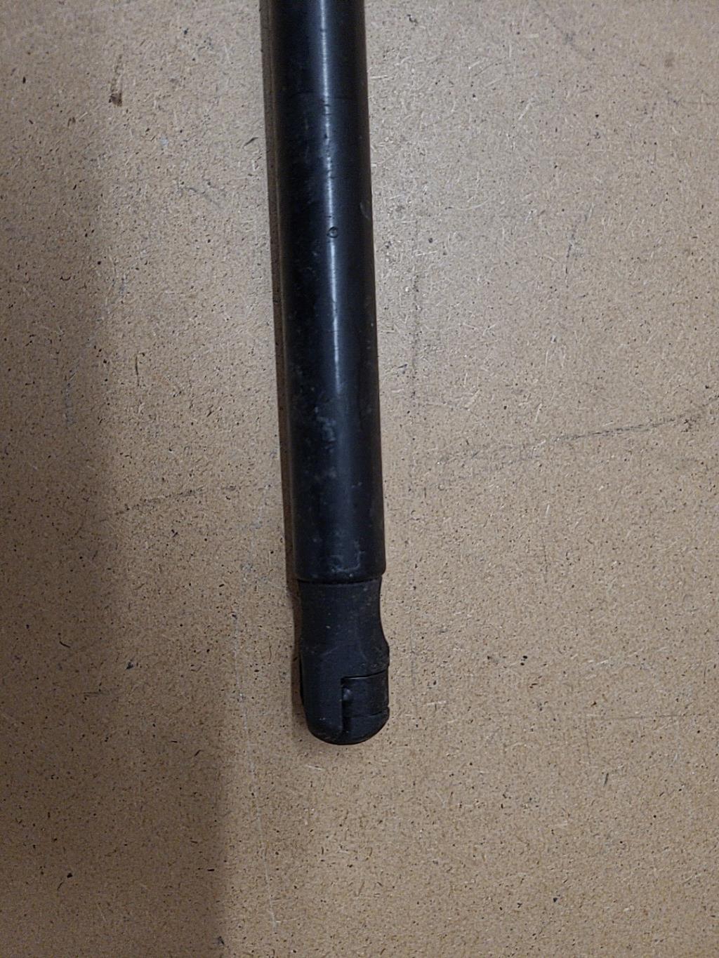 Verin de capot VOLKSWAGEN GOLF 6 Essence - 1