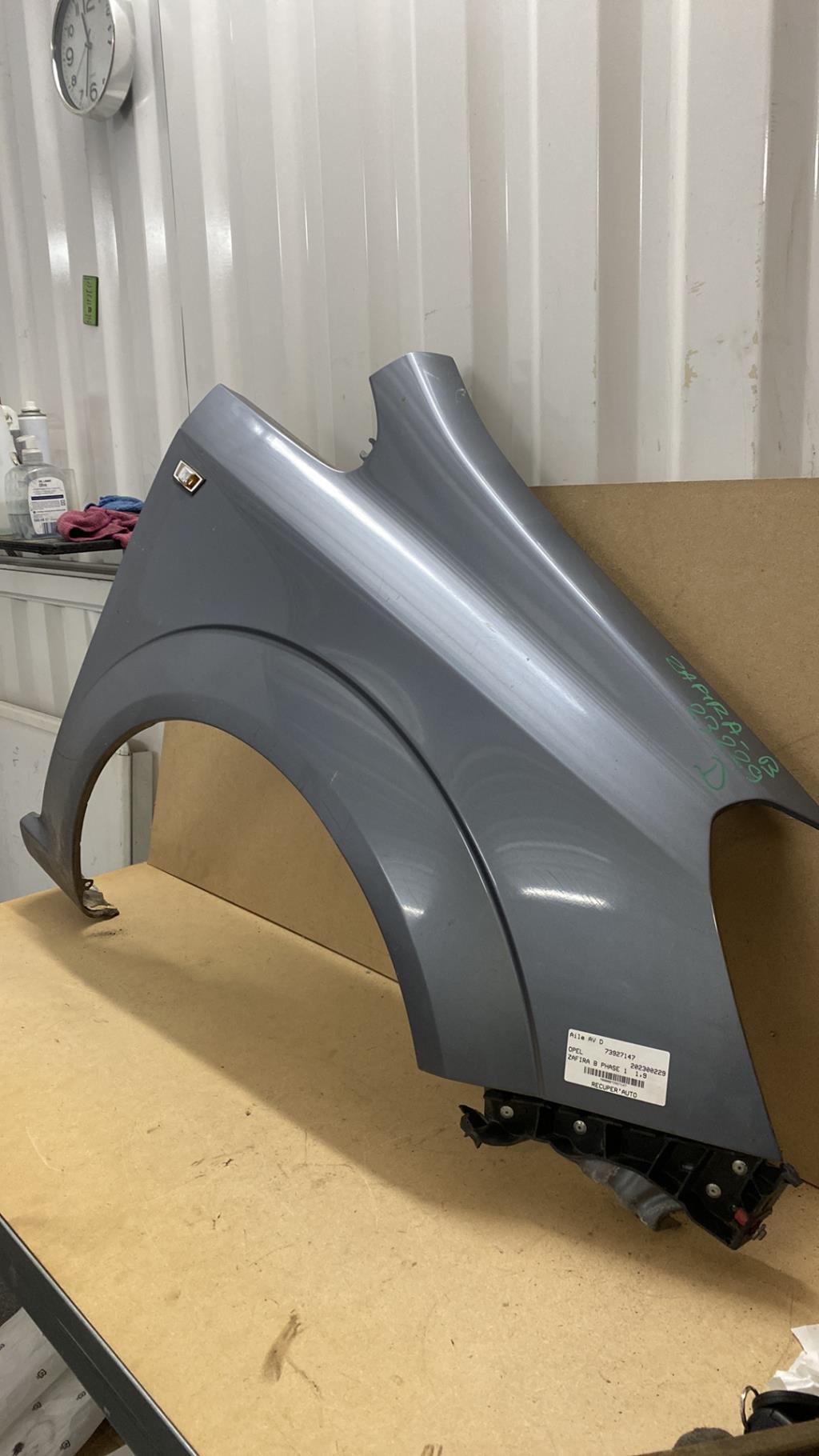 Parafango anteriore destro OPEL ZAFIRA B PHASE 1 Diésel - 1