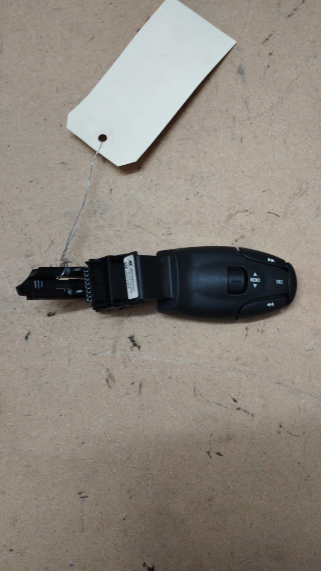 Commande autoradio PEUGEOT 807 Diesel - 1