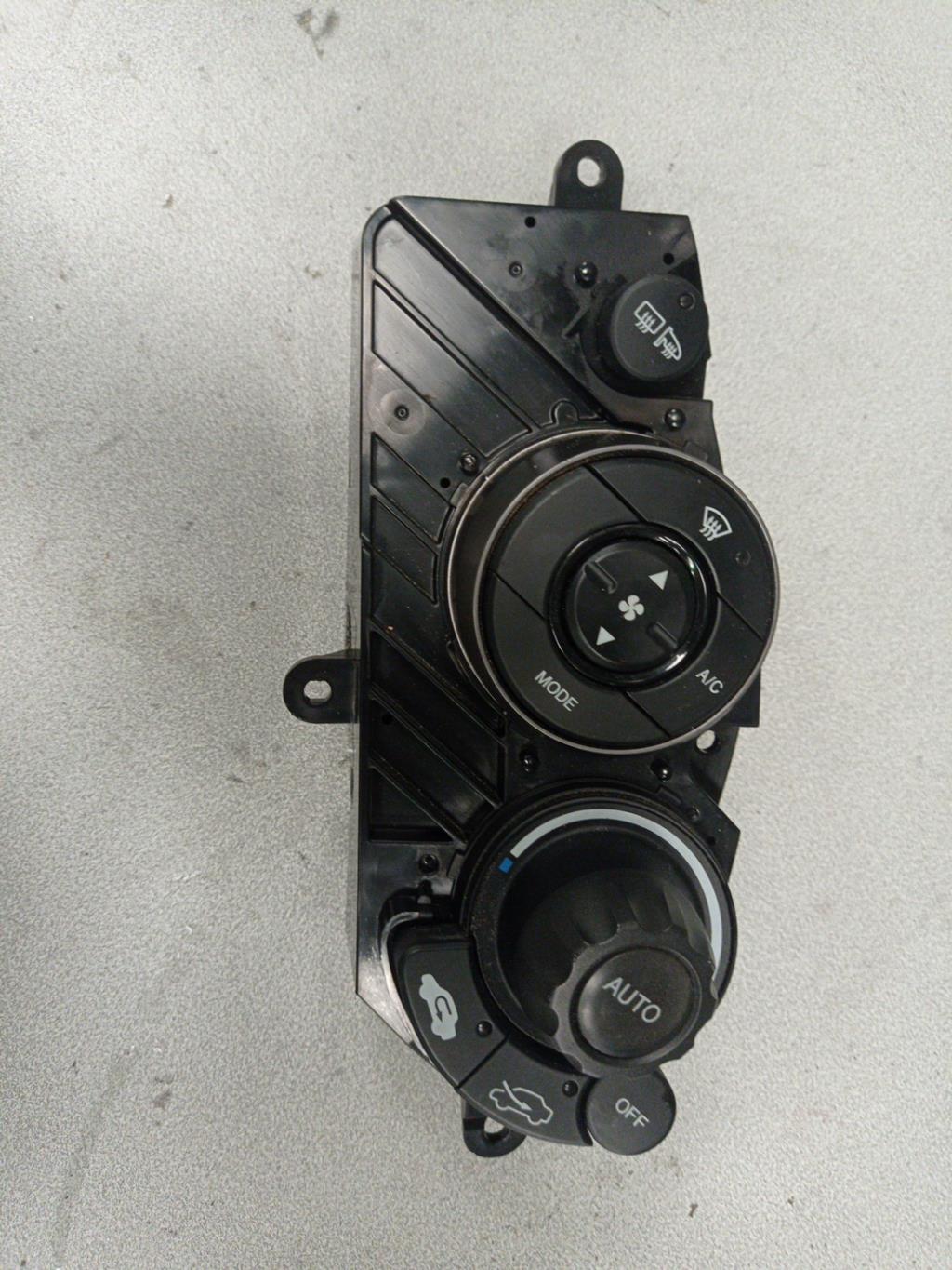 Commande chauffage HONDA CIVIC 8 PHASE 2 Diesel - 1