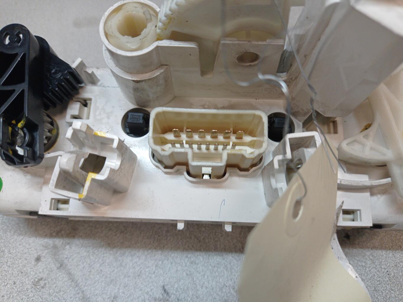 Commande chauffage RENAULT CLIO 3 PHASE 2 Diesel - 1