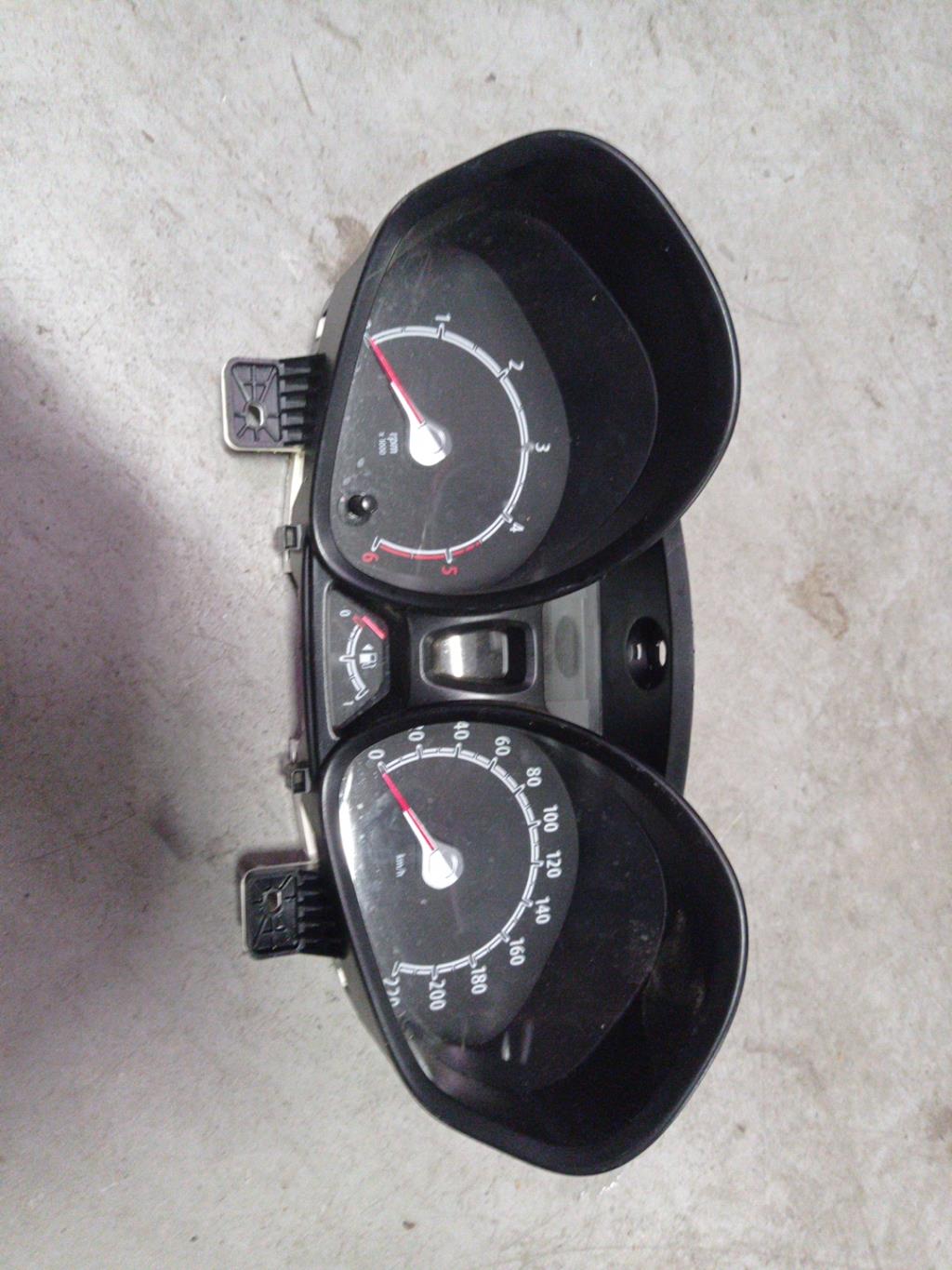 Compteur FORD FIESTA 6 PHASE 1 Diesel - 1