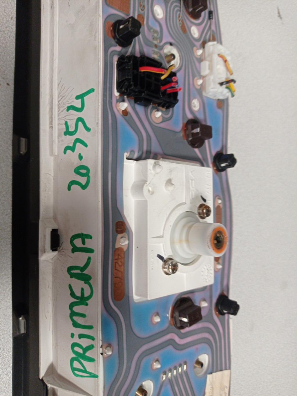Compteur NISSAN PRIMERA 1 PHASE 1 Essence - 1