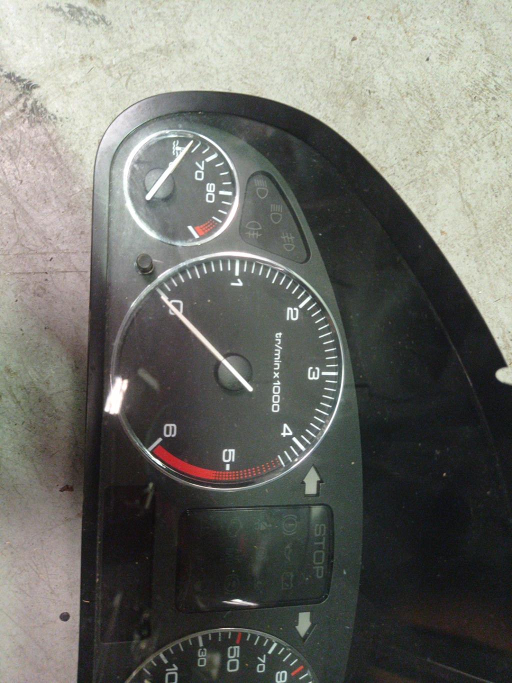 Compteur PEUGEOT 407 PHASE 1 BREAK Diesel - 1