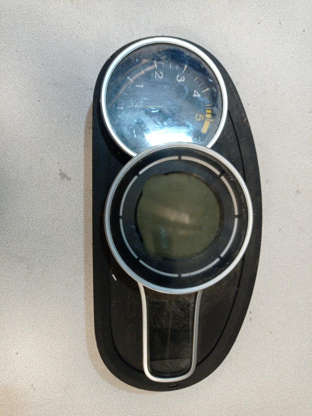 Tachimetro RENAULT MEGANE 3 PHASE 1 Diésel - 1