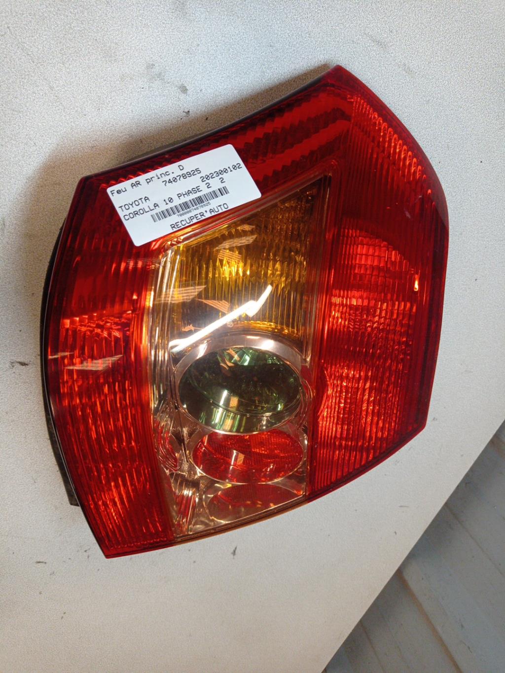Fanale posteriore principale destro (luci) TOYOTA COROLLA 10 PHASE 2 Diésel - 1