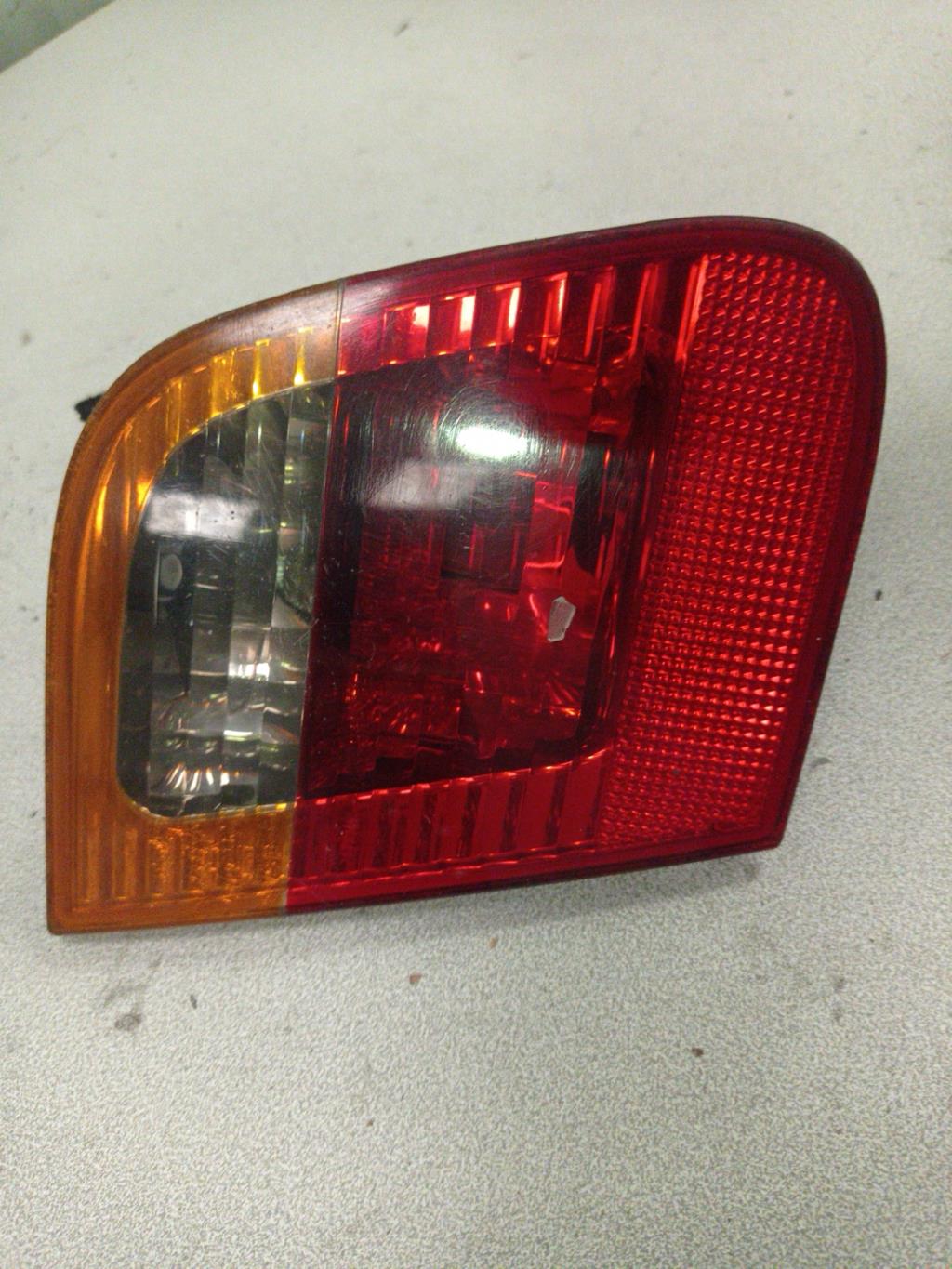 Feu arriere secondaire gauche (feux) BMW SERIE 3 E46 PHASE 2 Diesel - 1