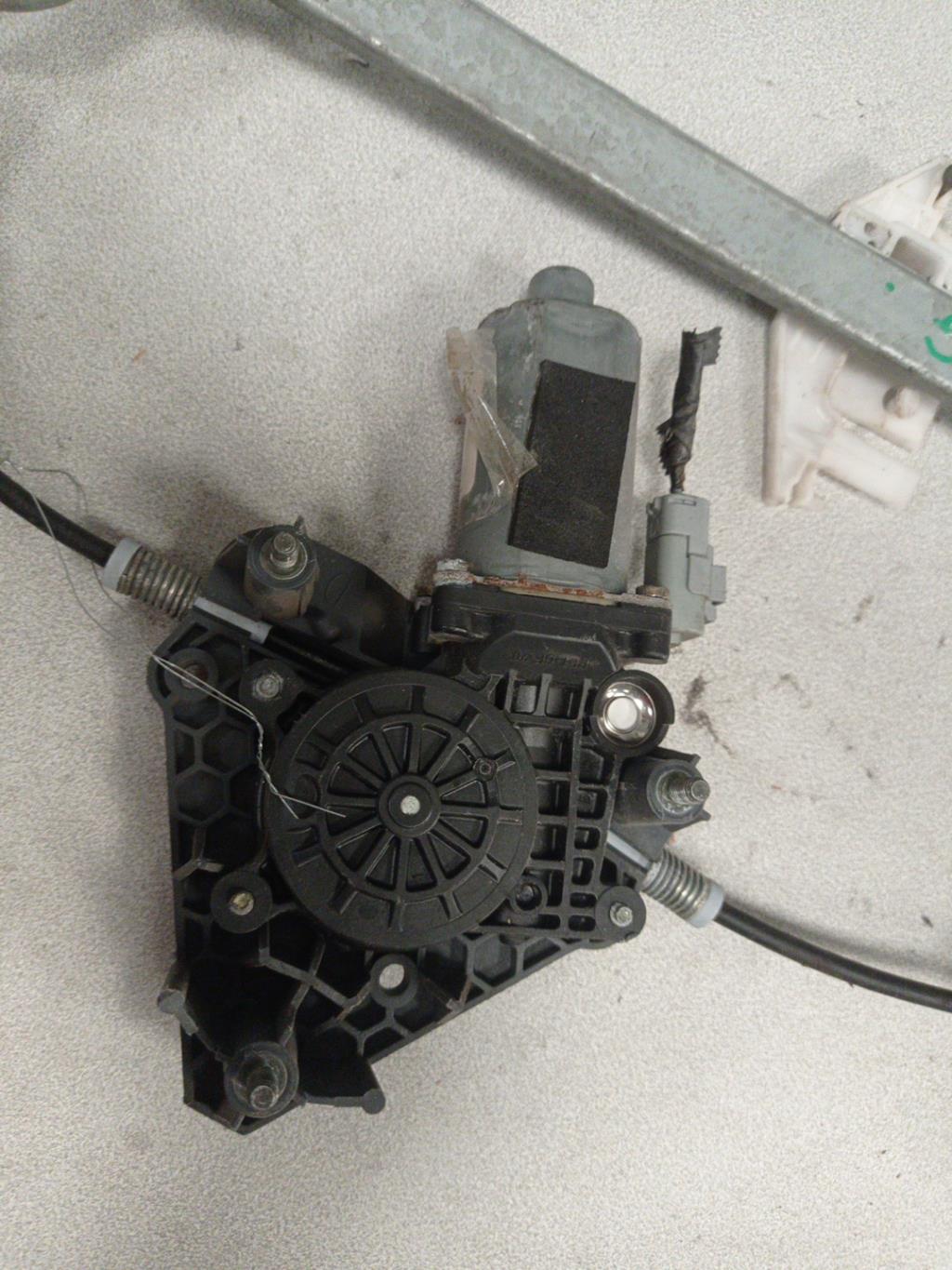 Alzacristalli elettrico posteriore sinistro PEUGEOT 406 PHASE 1 Diésel - 1