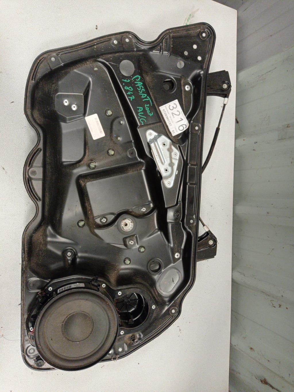 Meccanismo alzacristalli elettrico anteriore sinistro VOLKSWAGEN PASSAT 5 Diésel - 1