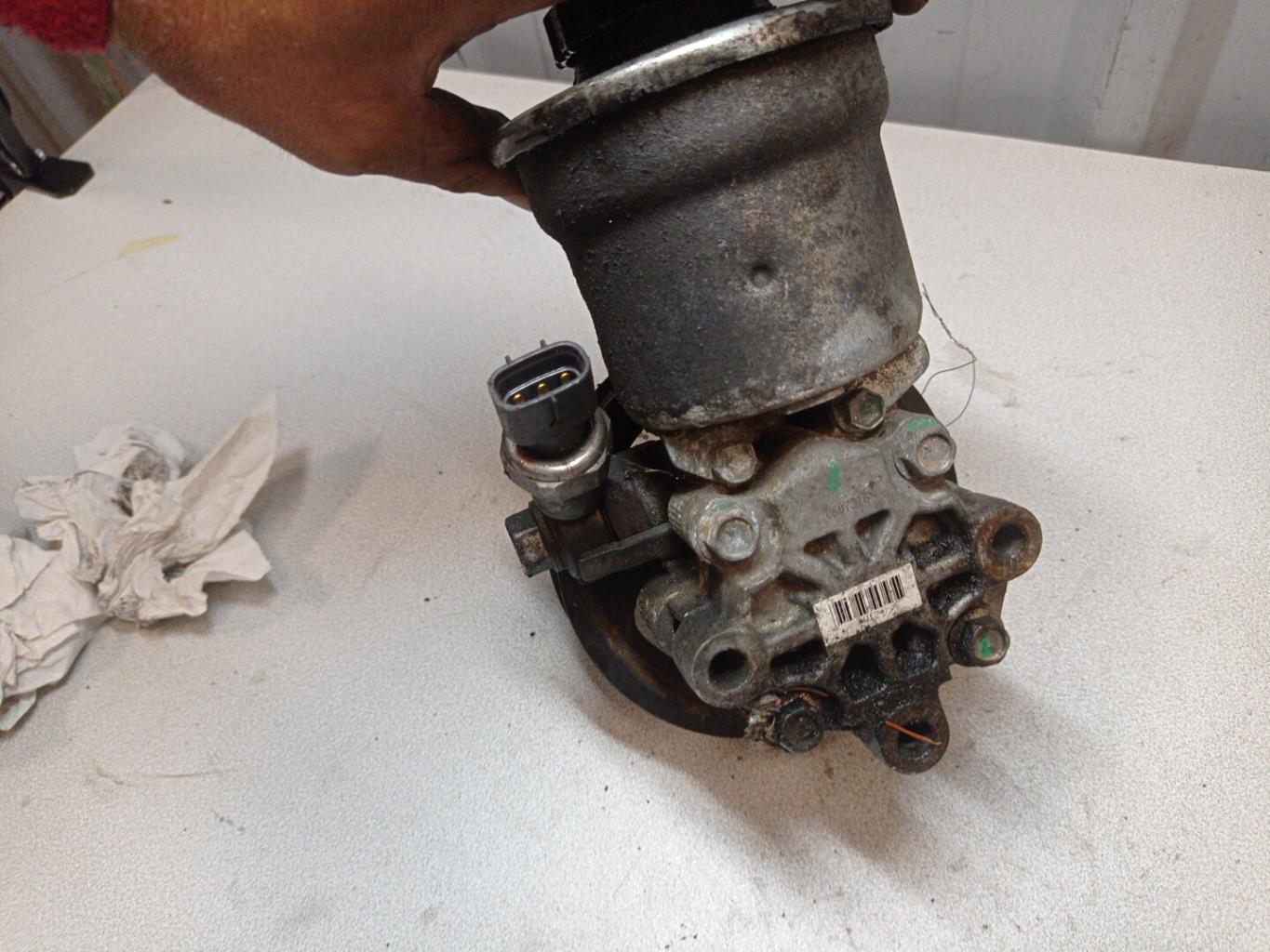 Pompe de direction TOYOTA COROLLA VERSO 2 PHASE 2 Diesel - 1
