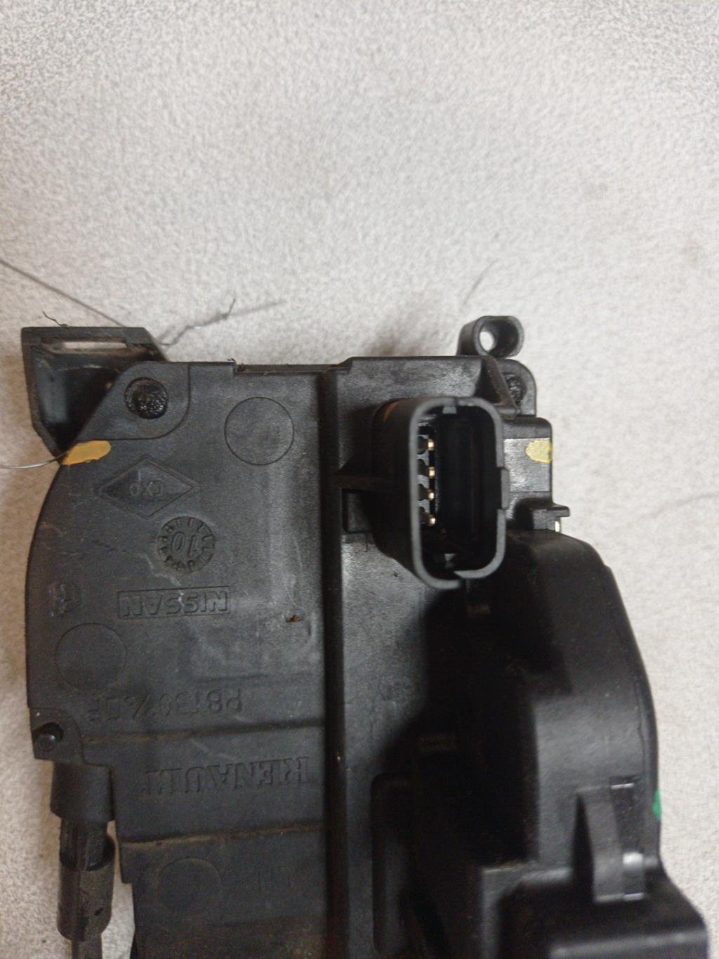 Serrure avant gauche RENAULT CLIO 3 PHASE 2 Diesel - 1