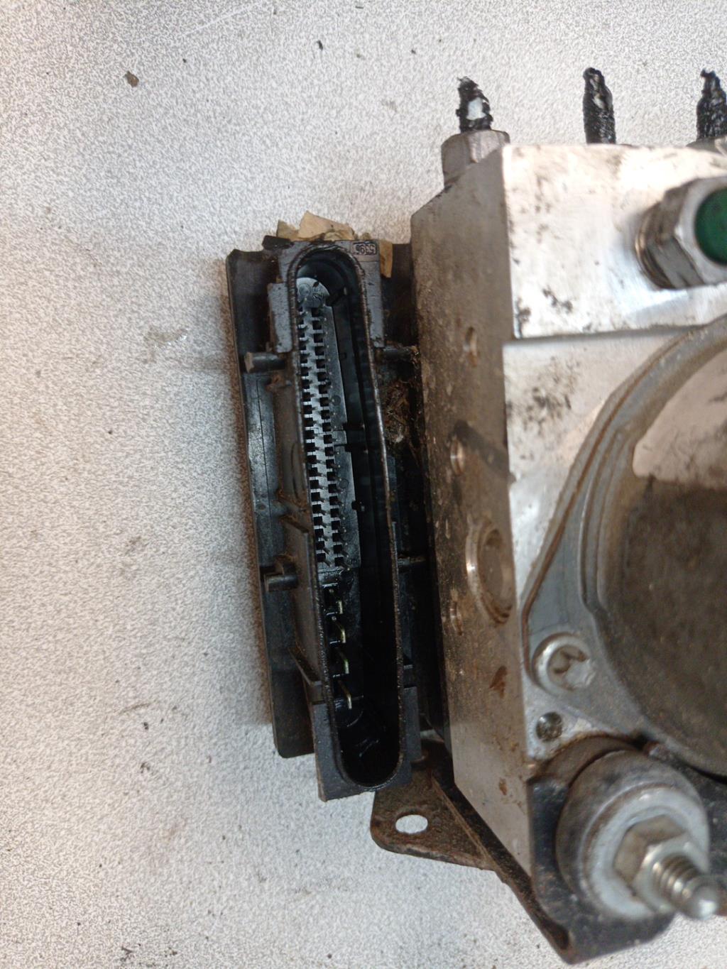 Bloc ABS (freins anti-blocage) CITROEN C8 Diesel - 1