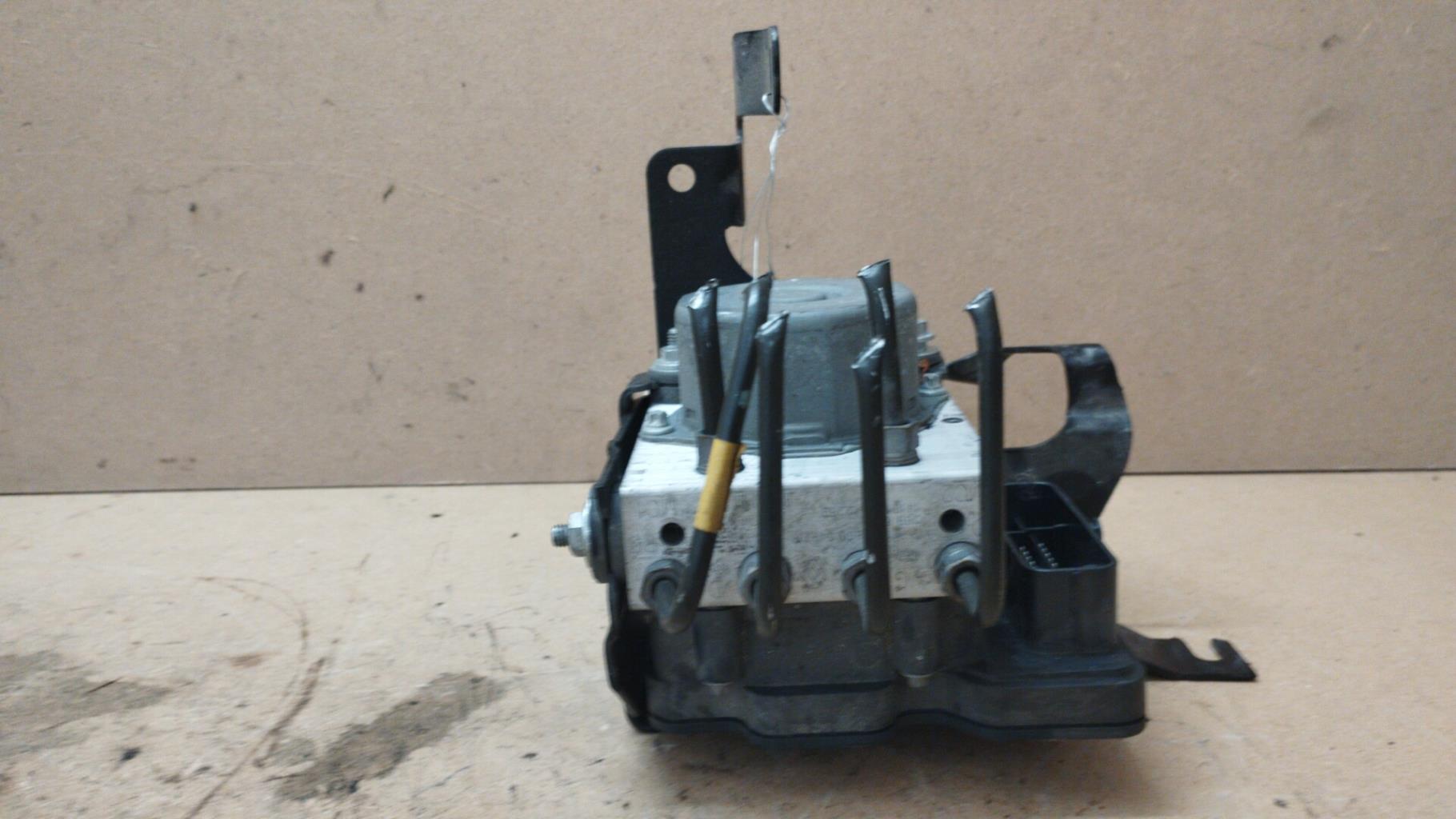 Blocco ABS (antibloccaggio freni) RENAULT CLIO 4 PHASE 1 BREAK Diésel - 1
