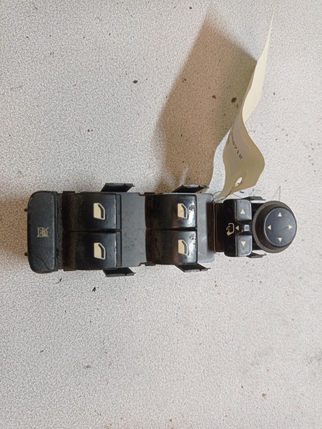 Botón/Interruptor PEUGEOT 407 PHASE 1 BREAK Diésel - 1