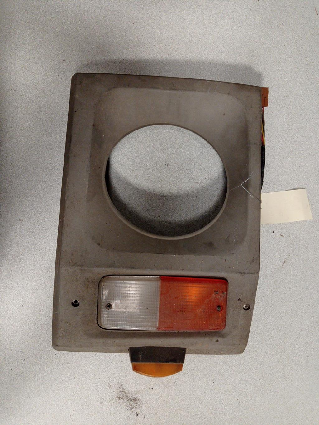 Cornice faro sinistro PEUGEOT J9 Diésel - 1
