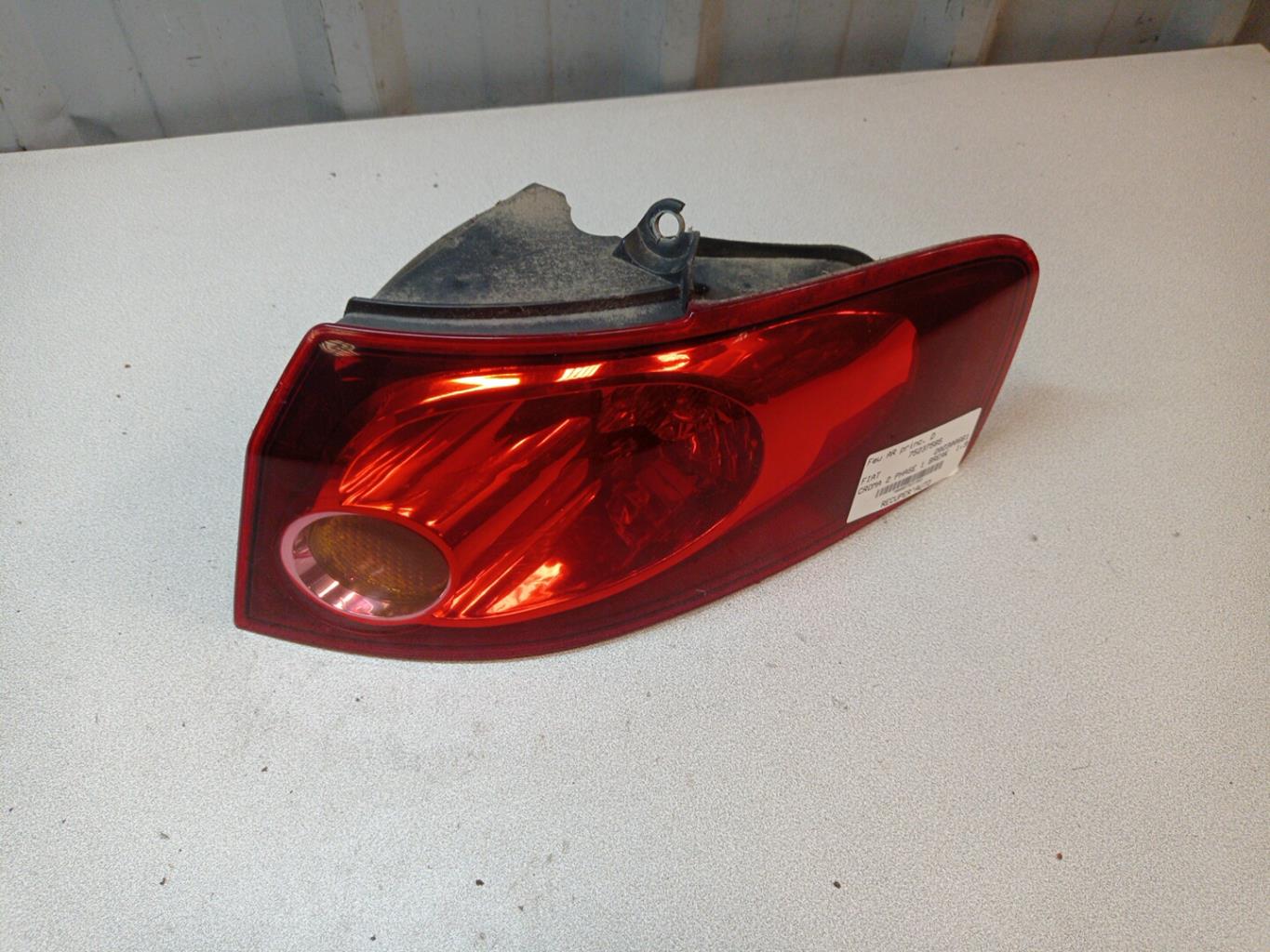 Fanale posteriore principale destro (luci) FIAT CROMA 2 PHASE 1 BREAK Diésel - 1