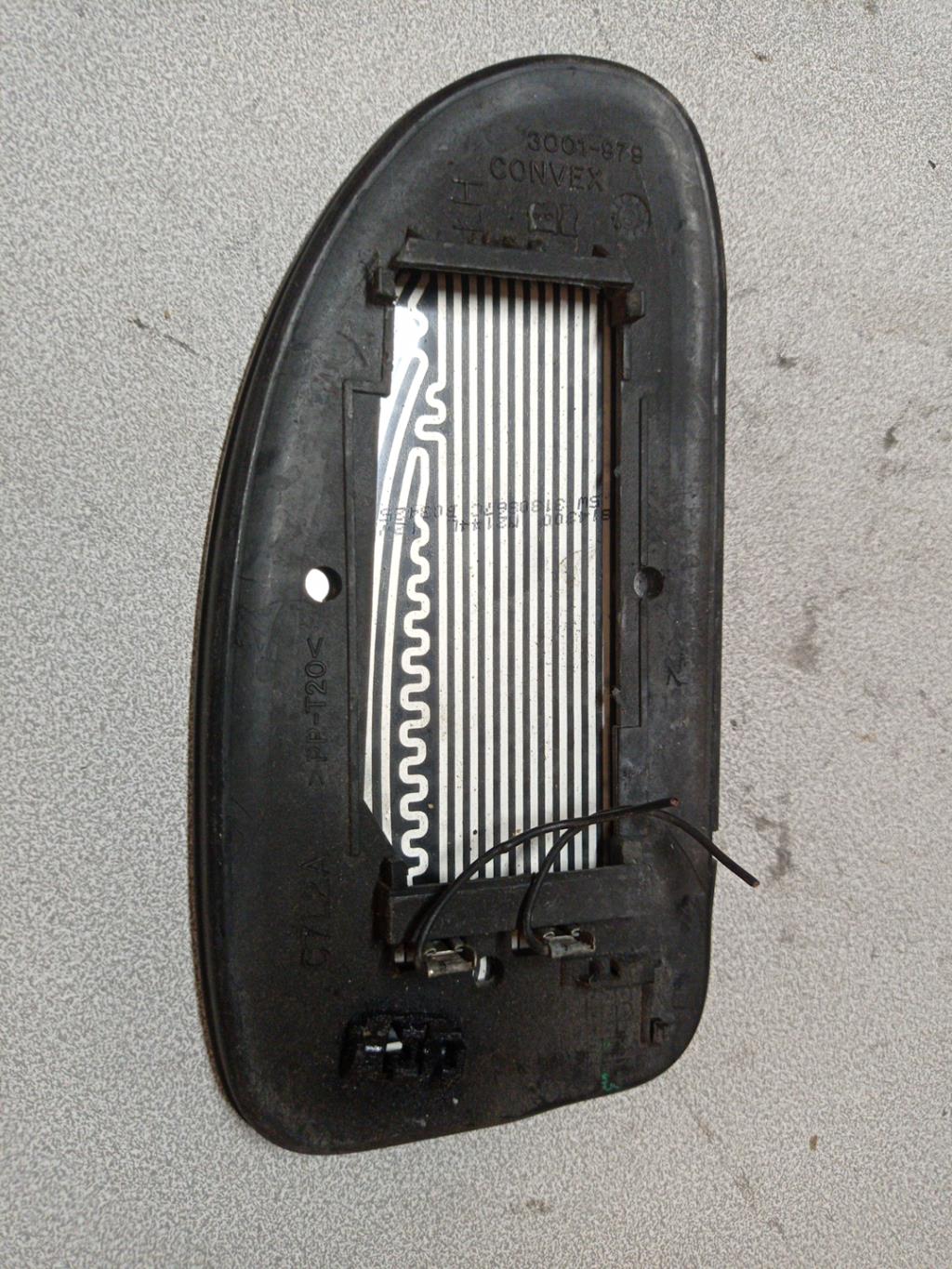 Vetro specchietto retrovisore sinistro FORD FOCUS 1 Diésel - 1