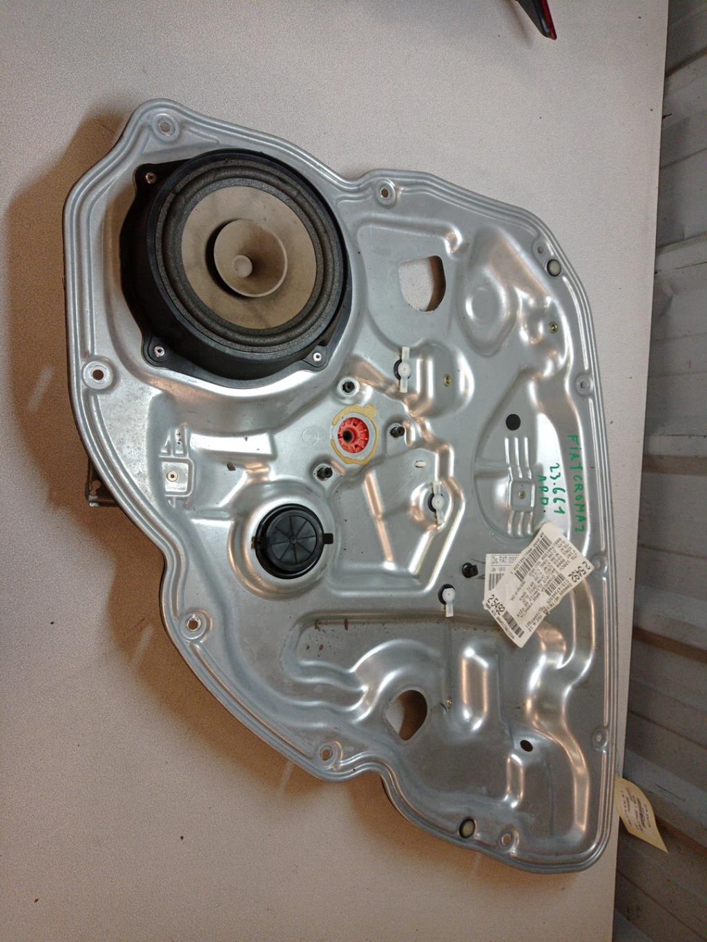 Alzacristalli elettrico posteriore destro FIAT CROMA 2 PHASE 1 BREAK Diésel - 1