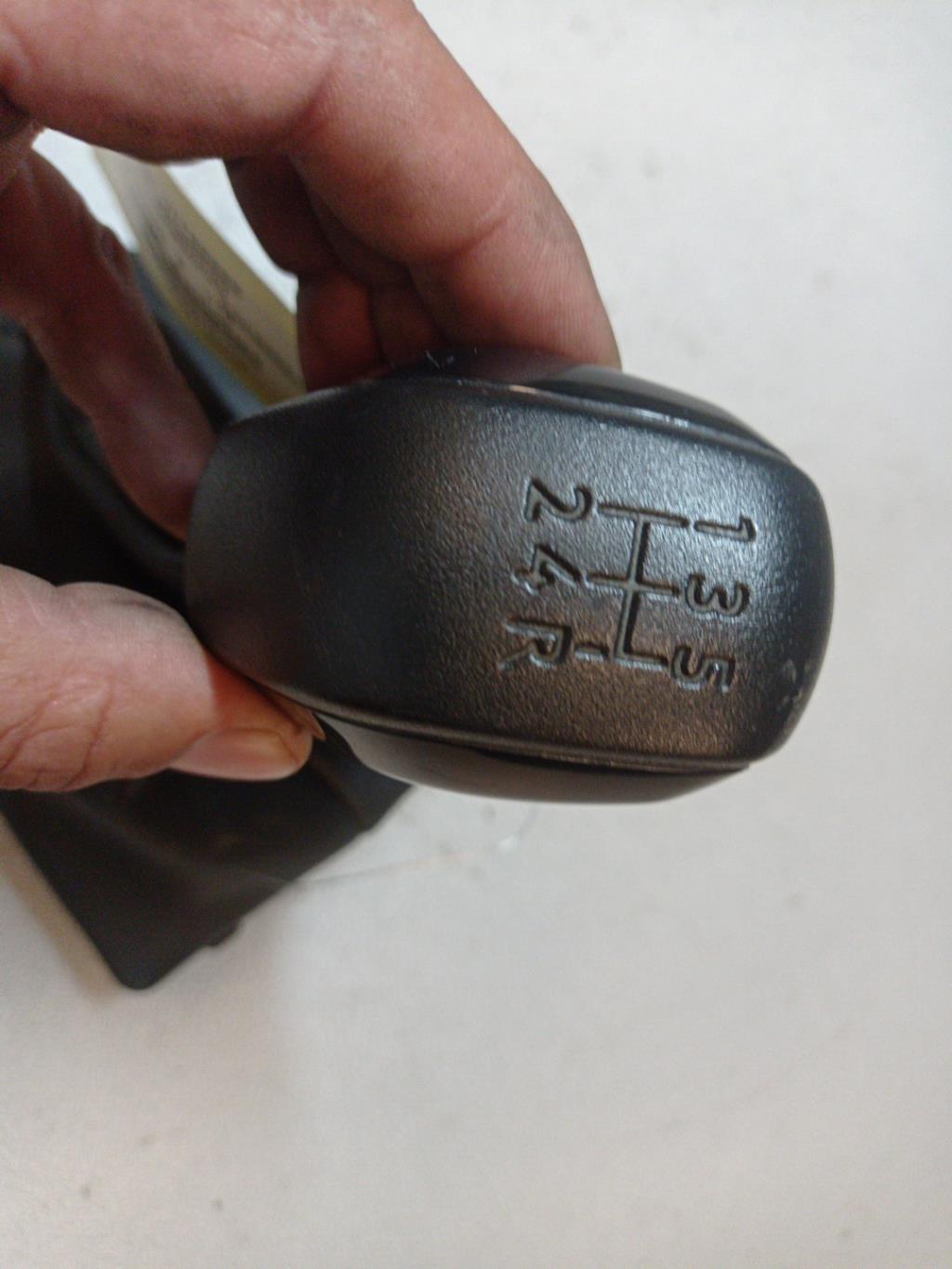 Pomello del cambio PEUGEOT 208 1 PHASE 2 Diésel - 1
