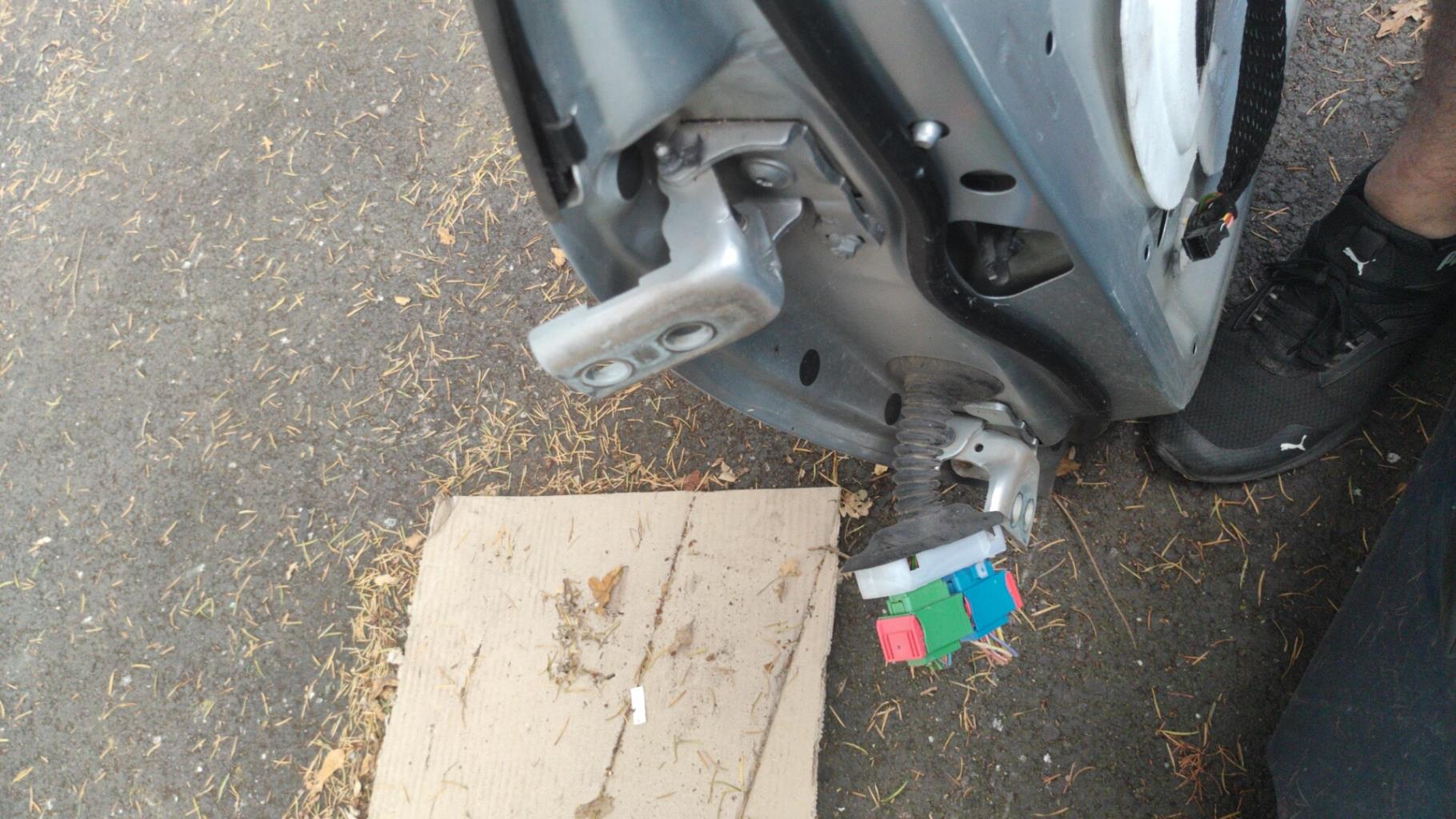 Portiera anteriore destra PEUGEOT 308 1 SW PHASE 1 BREAK Diésel - 1