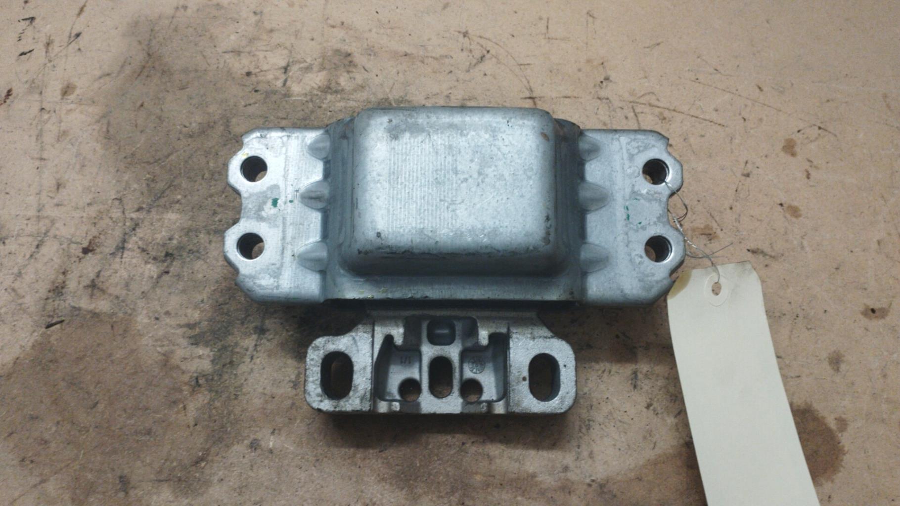 Support moteur VOLKSWAGEN GOLF 6 Diesel - 1