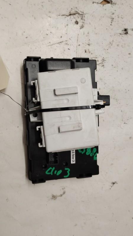 Ecran GPS RENAULT CLIO 3 PHASE 2 Diesel - 1