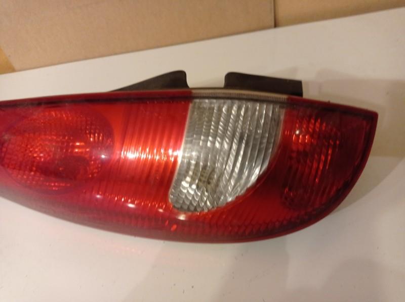 Fanale posteriore principale sinistro (luci) NISSAN ALMERA TINO PHASE 1 Gasolina - 1