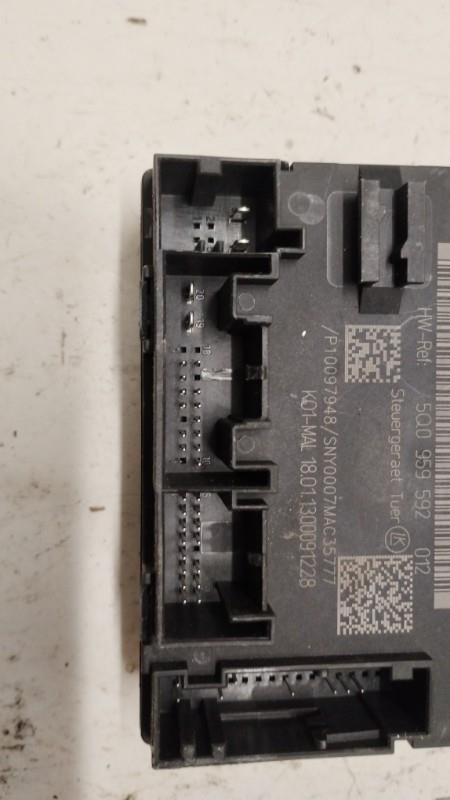 Module électronique VOLKSWAGEN GOLF 7 PHASE 1 Essence - 1