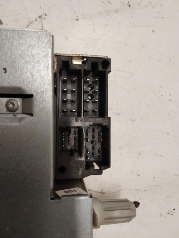 Autoradio originale RENAULT CLIO 3 PHASE 1 BREAK Diésel - 1
