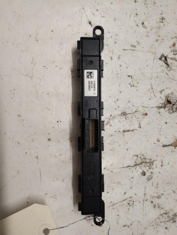 Bouton/Interrupteur RENAULT MEGANE 4 PHASE 1 Diesel - 1