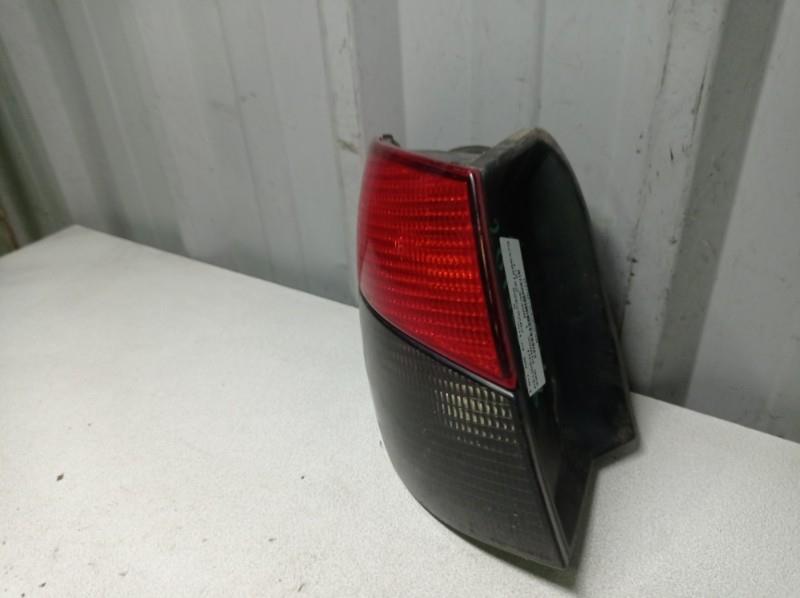 Fanale posteriore principale sinistro (luci) PEUGEOT 406 PHASE 1 BREAK Diésel - 1