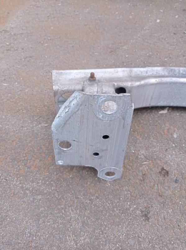 Traversa rinforzo paraurti anteriore RENAULT CLIO 3 PHASE 1 BREAK Diésel - 1