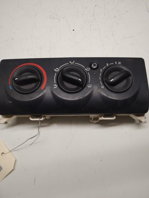 Commande chauffage RENAULT CLIO 2 PHASE 2 Essence - 1