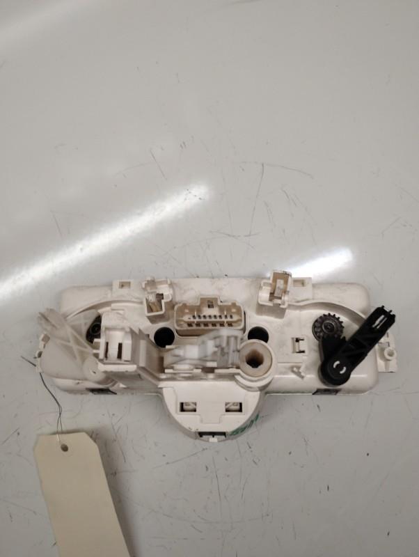 Commande chauffage RENAULT MODUS PHASE 1 Essence - 1