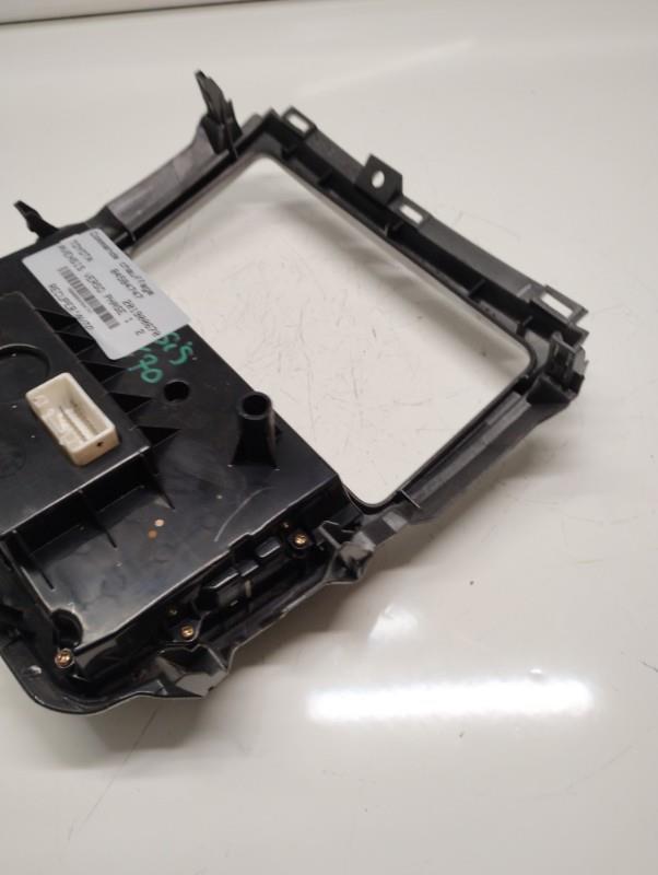 Commande chauffage TOYOTA AVENSIS VERSO PHASE 1 Diesel - 1