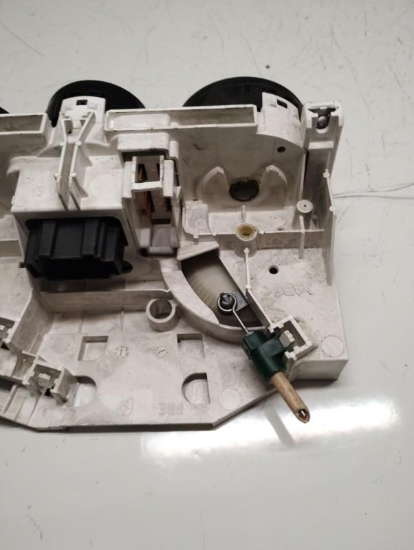 Commande chauffage VOLKSWAGEN POLO 3 PHASE 1 Diesel - 1