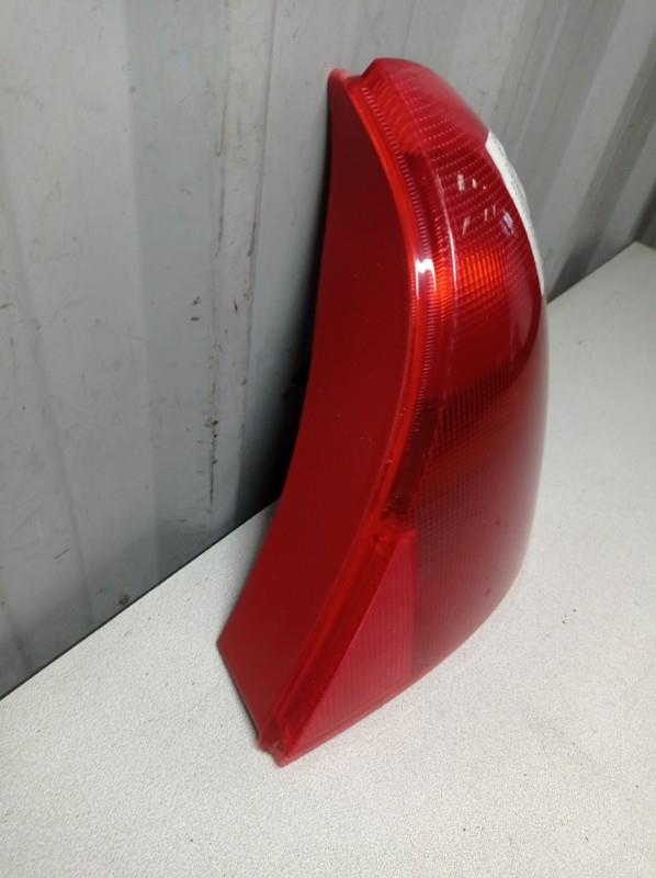 Fanale posteriore principale destro (luci) RENAULT CLIO 2 PHASE 1 Diésel - 1