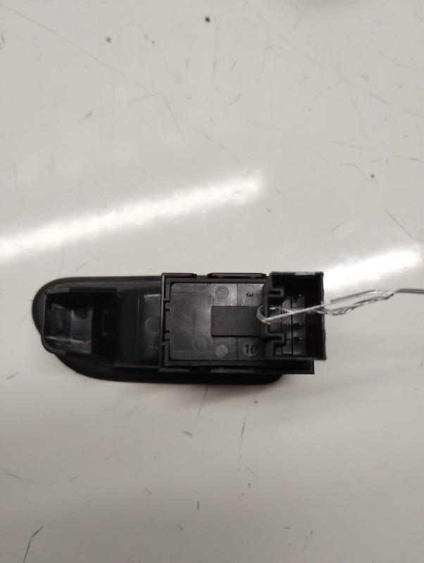 Interruttore lavacristalli posteriore destro VOLKSWAGEN GOLF 6 Diésel - 1