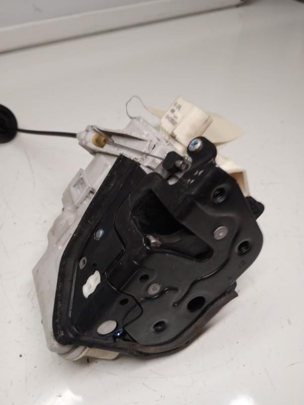 Serrure avant gauche AUDI A4 2 PHASE 2 Diesel - 1