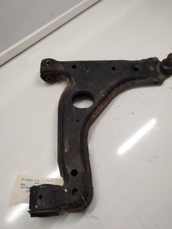 Triangolo inferiore anteriore sinistro OPEL VECTRA B PHASE 2 BREAK Diésel - 1