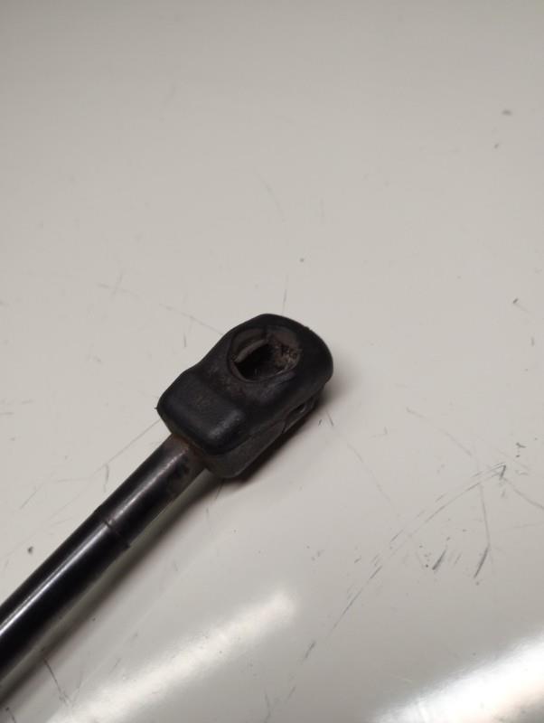 Verin de capot VOLKSWAGEN GOLF 6 Diesel - 1