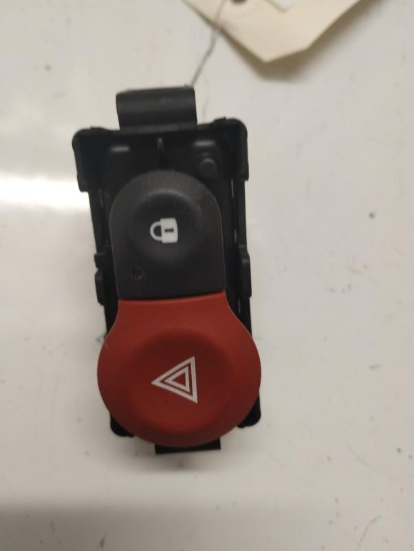Bouton de warning RENAULT CLIO 3 PHASE 2 Diesel - 1