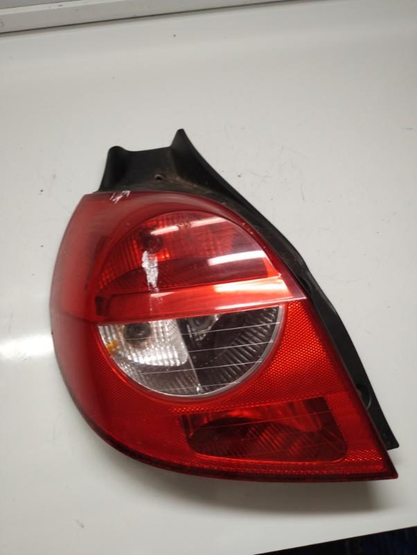 Fanale posteriore principale sinistro (luci) RENAULT CLIO 3 PHASE 1 Diésel - 1