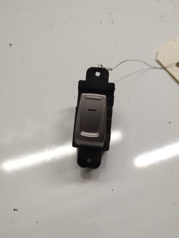 Interruttore lavacristalli posteriore destro SSANGYONG TIVOLI Diésel - 1